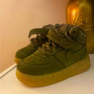 Nike Force Mid Wheat Bottoms - Grade School (Size 5C)